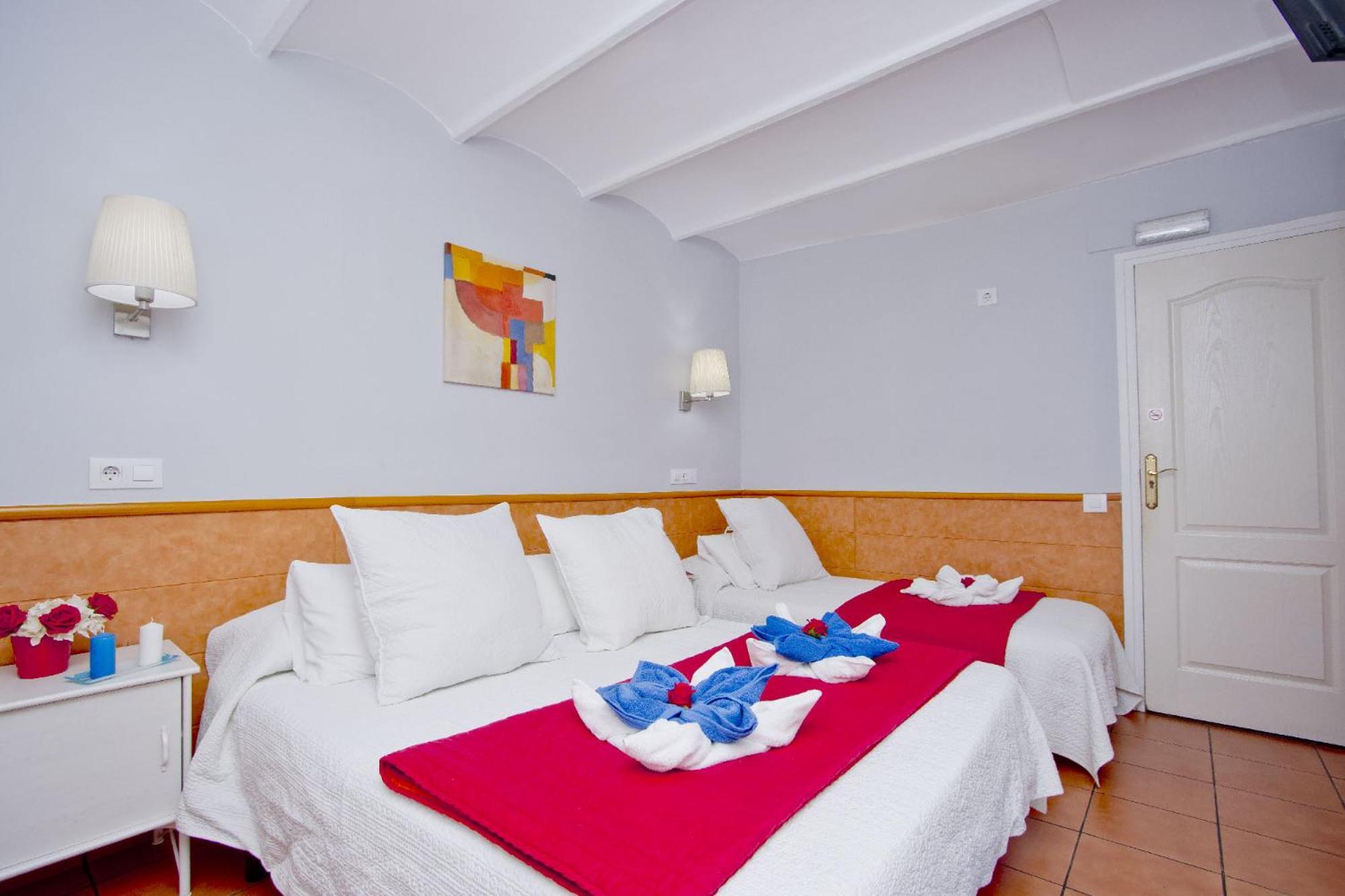 Barcelona City Rooms Hostal — Photos 1
